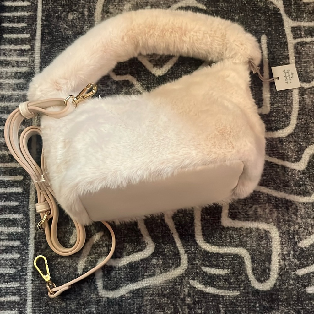 Dainty Off white Cream faux Fur Small Purse/CrossBody. NWT